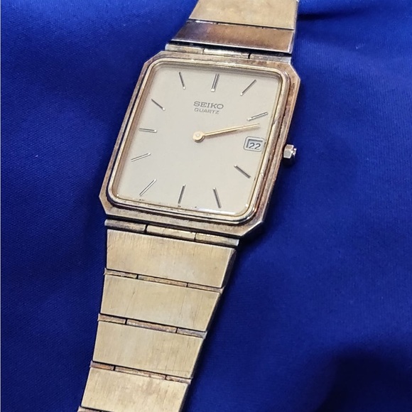 Seiko Vintage Tank 9029-5009 Men's Watch 28mm for Parts or Repair - Picture 3 of 8